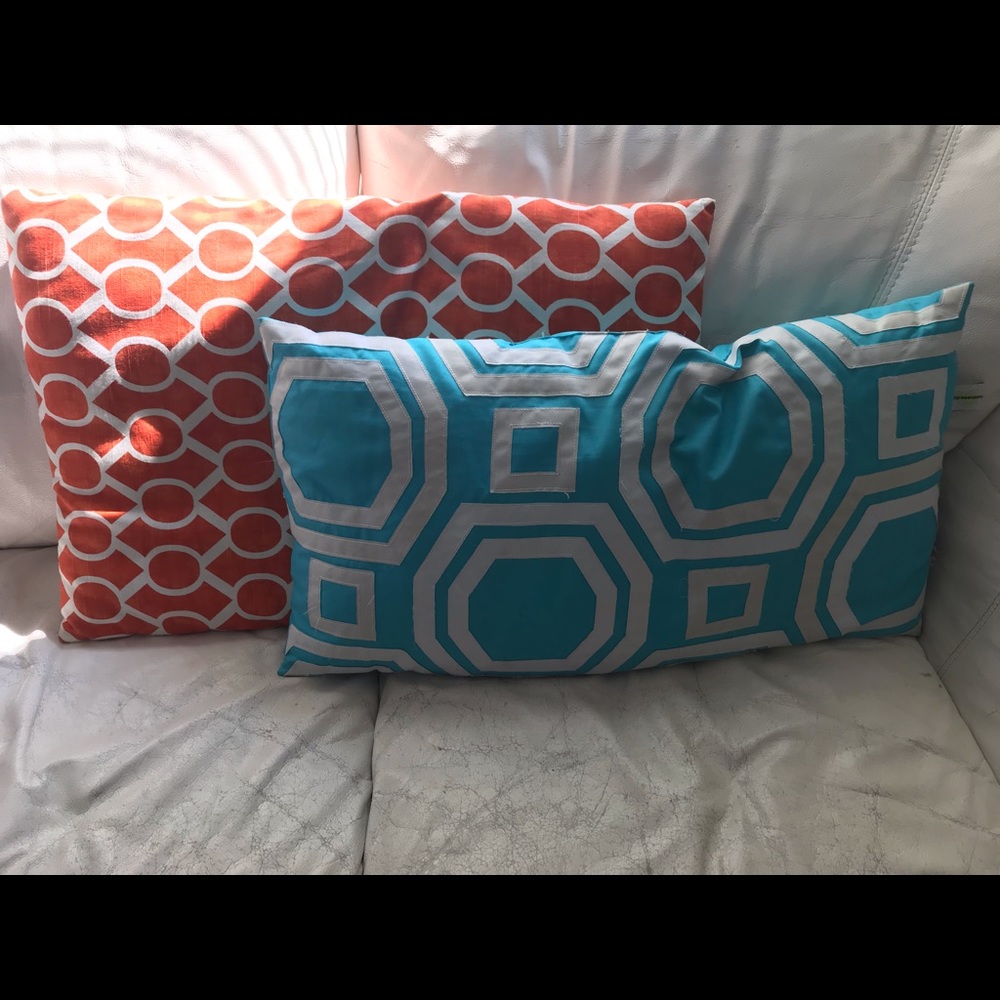 Decorative pillows
